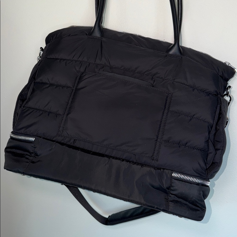 Like New Black Puffer Shoulder Bag Zip Up Cooler Bag Travel Purse - Picture 5 of 8
